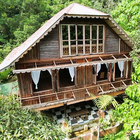 Happy Ria Homestay & Guesthouse Bukit Lawang Exterior foto